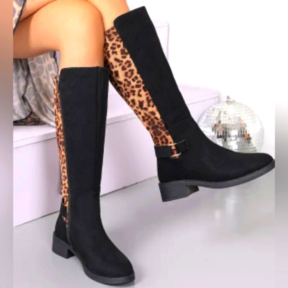 Leopard print Boots sz 6